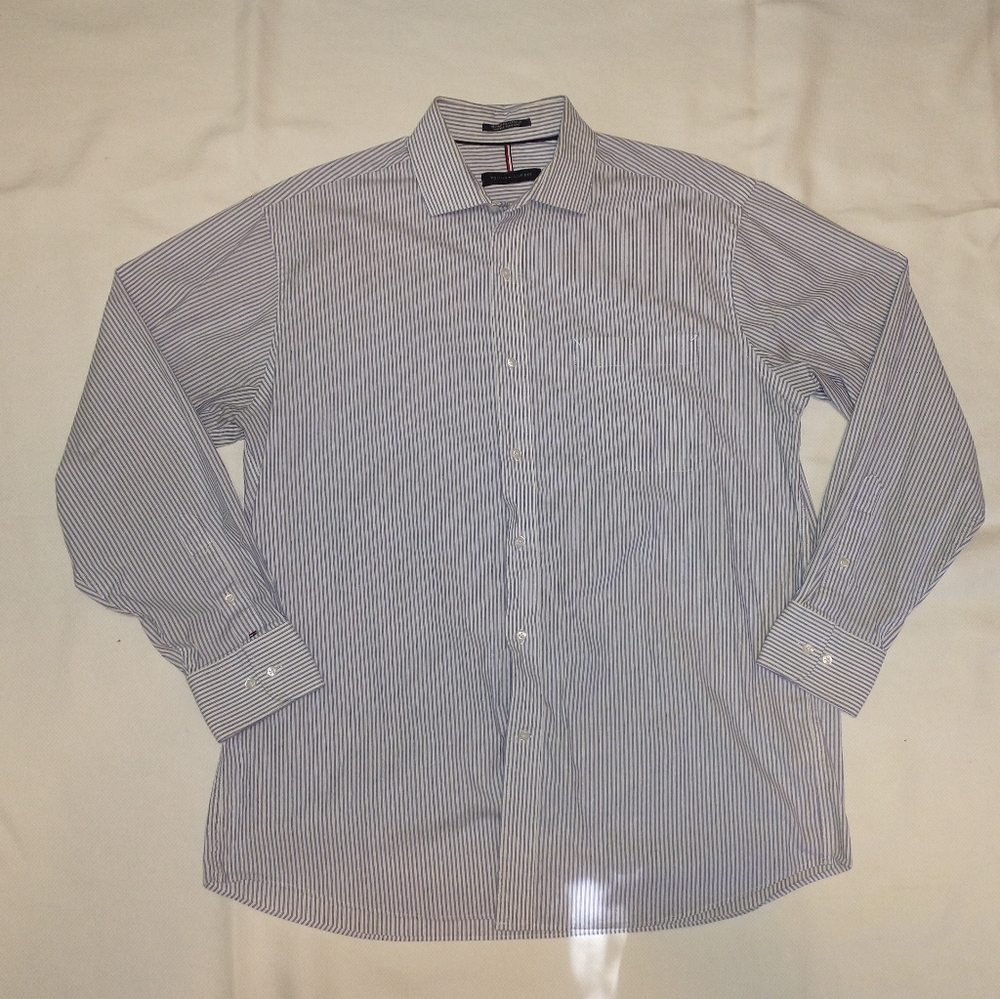 Tommy Hilfiger button up